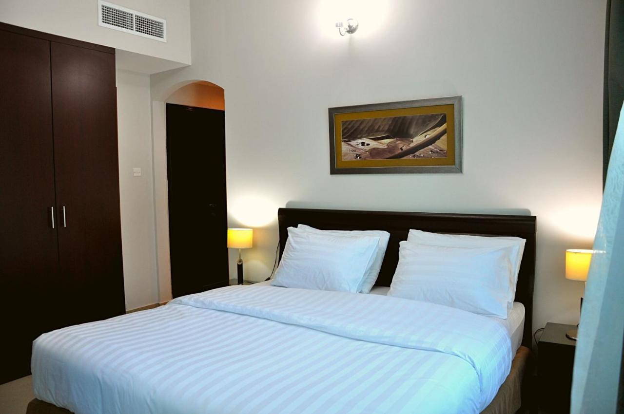 Care Holiday Homes Apartments Barsha Heights Дубай Экстерьер фото
