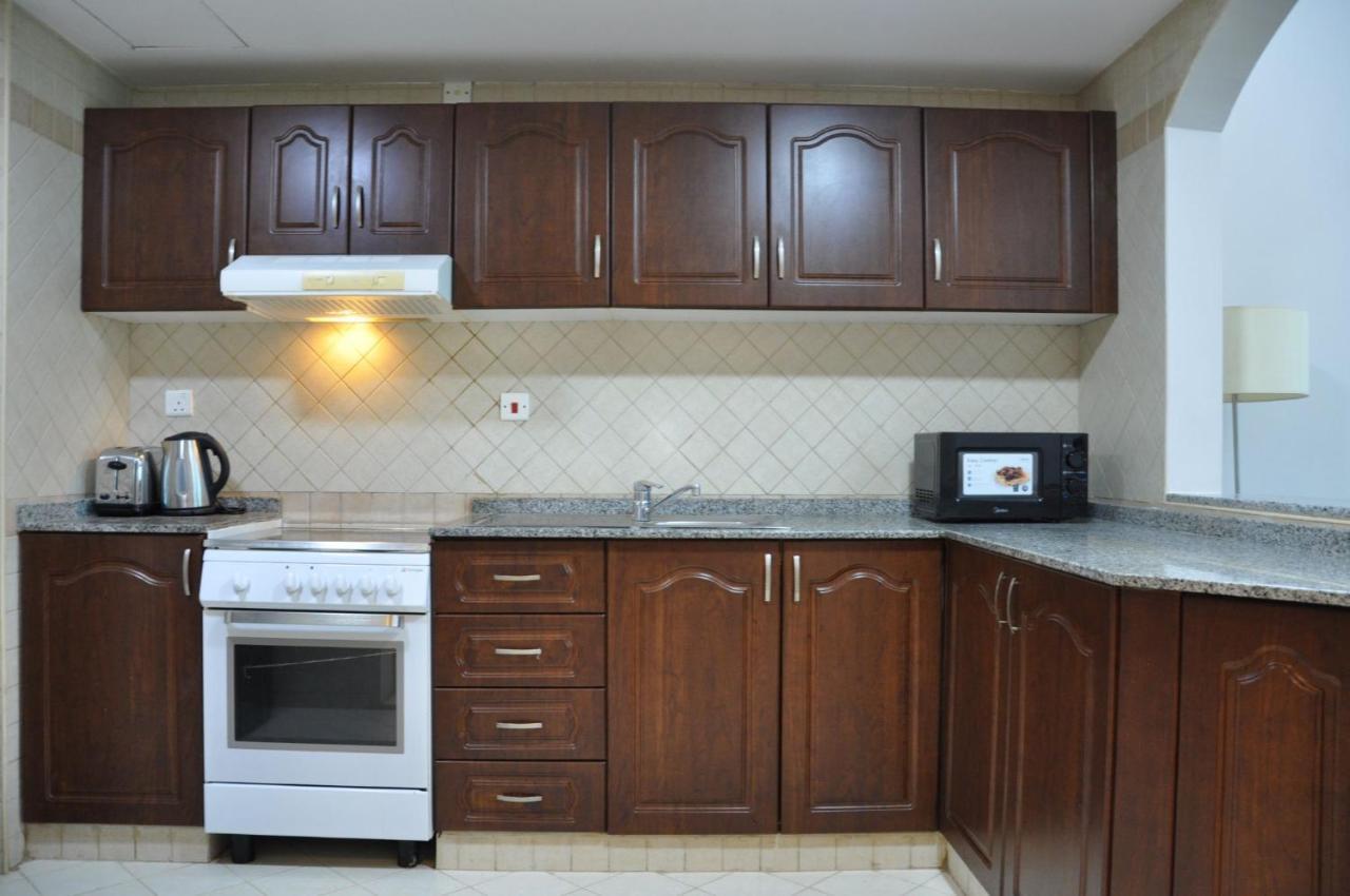 Care Holiday Homes Apartments Barsha Heights Дубай Экстерьер фото