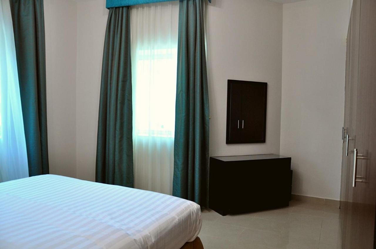 Care Holiday Homes Apartments Barsha Heights Дубай Экстерьер фото