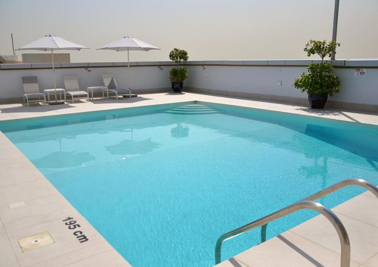 Care Holiday Homes Apartments Barsha Heights Дубай Экстерьер фото